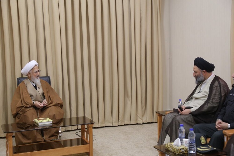 اختلاس&zwnj;های نجومی، کشور را فلج کرده است