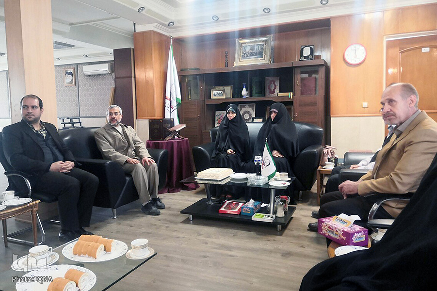 رونمایی از اجازه&zwnj; قرائت &laquo;فاطمه شیرازی&raquo; و &laquo;زهرا صریحی&zwnj;نژاد&raquo; از شیخ &laquo;محمد عصفور&raquo;/ پیشنهاد سیف به مهد قرآن