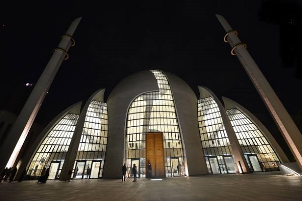 مخالفت مسلمانان آلمان با تعویق مناسک ماه رمضان