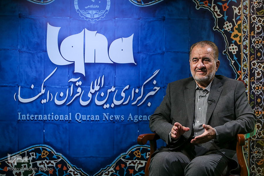 چگونه قرآن را انیس و مونس خود در برزخ و قیامت کنیم + فیلم