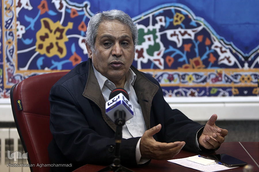 نویسنده عامه&zwnj;پسند یا کارآفرین فرهنگی/ داوری&zwnj;هایی که متأثیر از مخاطبان است