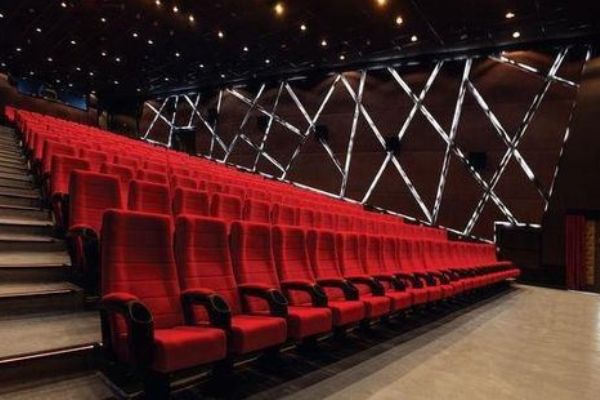 گمانه&zwnj;زنی رسانه&zwnj;ها در بازگشایی سینما&zwnj;ها