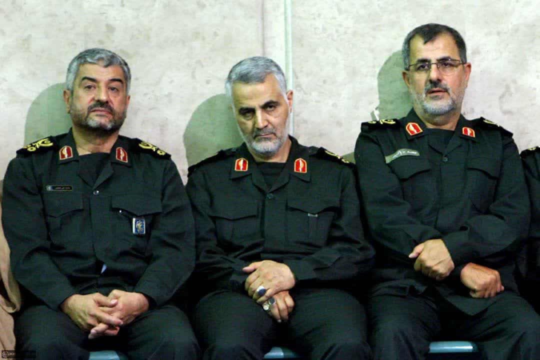 خشوع سردار دل&zwnj;ها در زمان استماع تلاوت قرآن