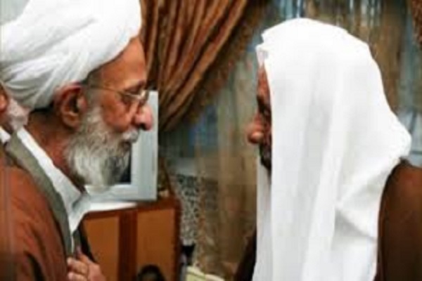 فیلم | مرحوم آیتالله مصباح یزدی در دیدار با مجتهد برجسته شیعه در عربستان فیلم | مرحوم آیتالله مصباح یزدی در دیدار با مجتهد برجسته شیعه در عربستان