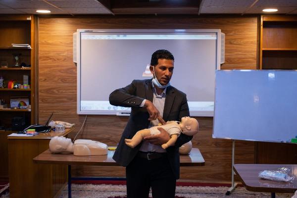 آموزش تیم‌های پزشکی برای ارائه کمک‌های اولیه به زائران حسینی و عباسی + عکس