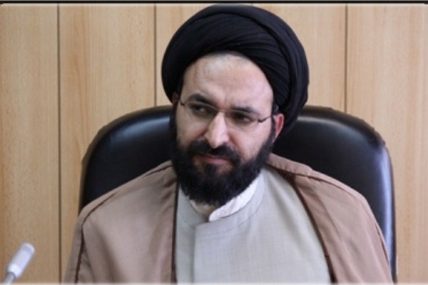 چرا قرآن دائماً بر علم آموزی تأکید کرده است چرا قرآن دائماً بر علم آموزی تأکید کرده است