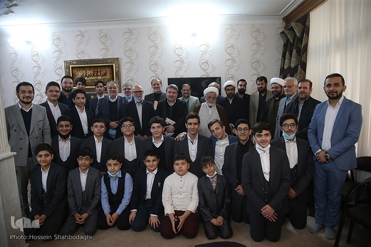 نشست پیشکسوتان و فعالان قرآنی