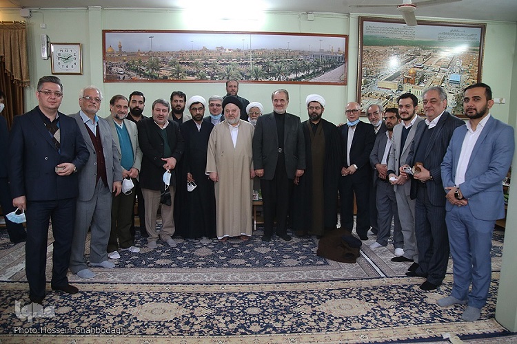 نشست پیشکسوتان و فعالان قرآنی