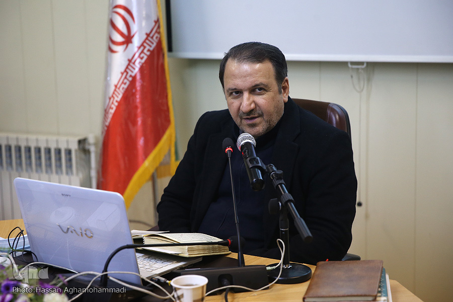 تلاوت پرشور قاریان در جلسه هفتگی ایکنا/ اهمیت تقلید صحیح در حُسن قرائت