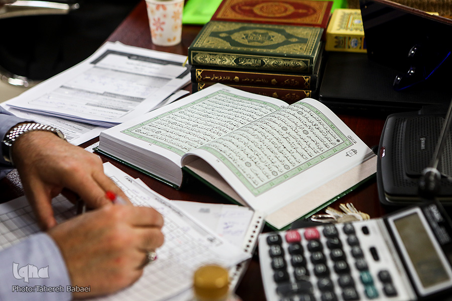 آغاز رقابت 120 قاری و حافظ در مسابقات بین‌المللی قرآن ایران + عکس