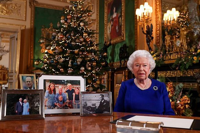 پیام کریسمس «جعل عمیق» از ملکه بریتانیا جنجال‌ساز شد