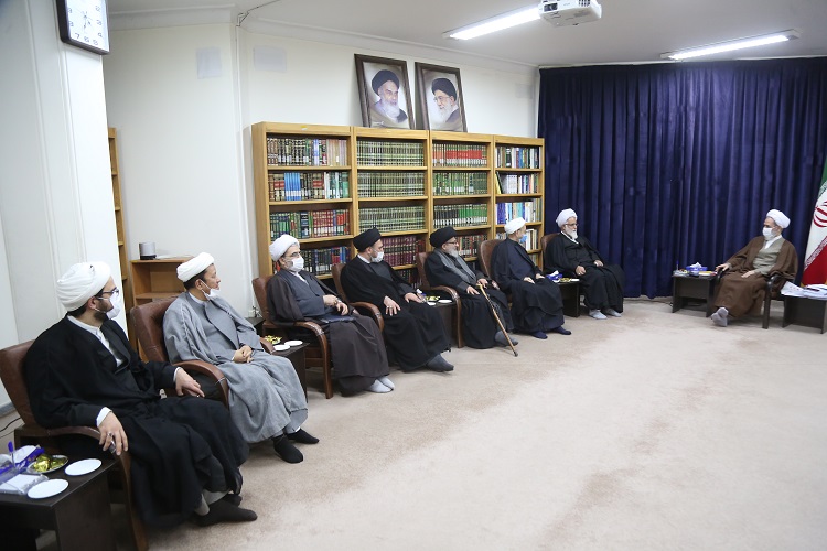 آیت‌الله علیرضا اعرافی، مدیر حوزه‌های علمیه