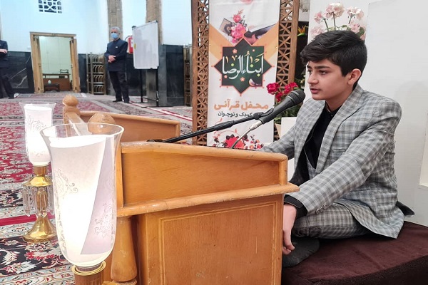 اصلاح شود//تکمیل مفاهیم آیات با استفاده از تلاوت / لزوم توجه به تکیه‌های صوتی در قرائت