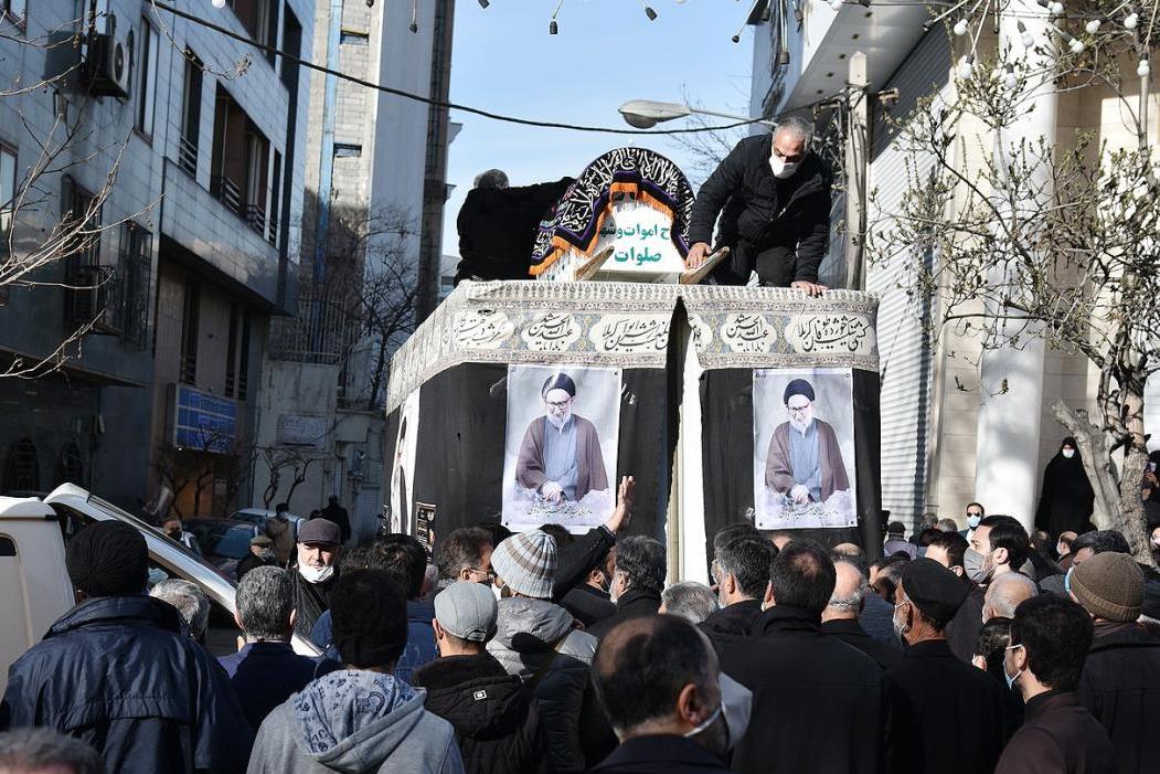 پیکر مطهر آیت‌الله ضیاء‌آبادی در حرم عبدالعظیم حسنی(ع) آرام گرفت