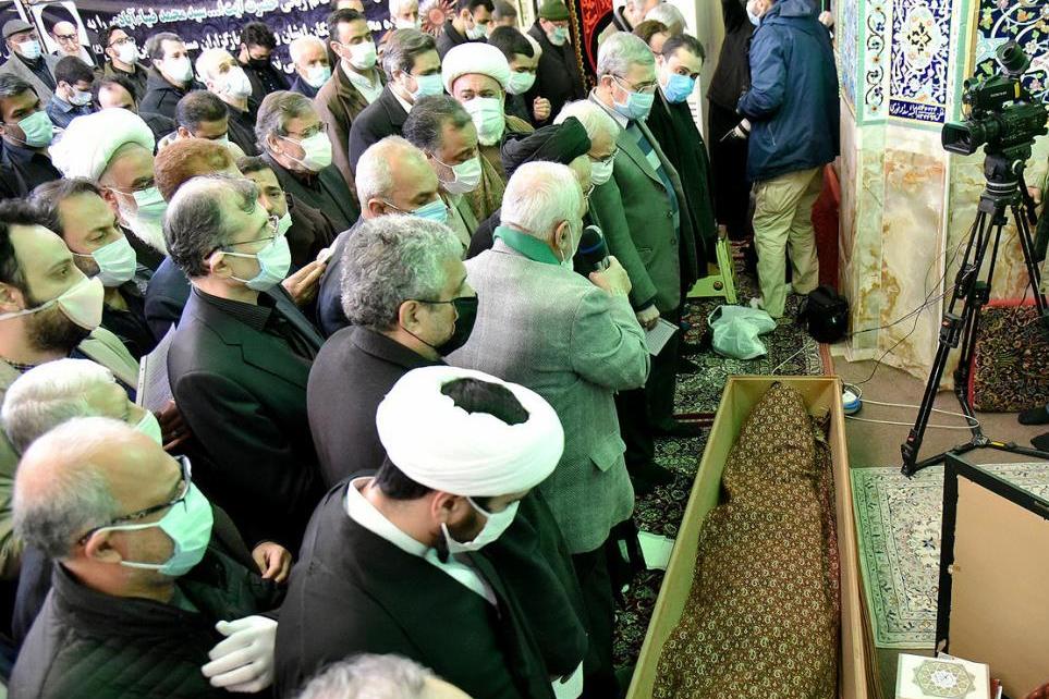 پیکر مطهر آیت‌الله ضیاء‌آبادی در حرم عبدالعظیم حسنی(ع) آرام گرفت