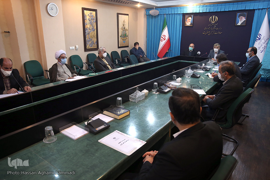 تصویب روز نهج‌البلاغه و صحیفه سجادیه در تقویم رسمی کشور / رونمایی از پوستر طرح انتخاب روستای قرآنی