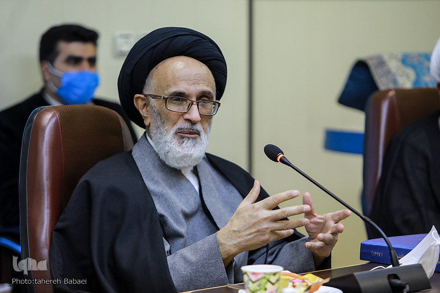 ارائه پیشنهادهای پژوهشی در نشست هم‌اندیشی بنیاد قرآن