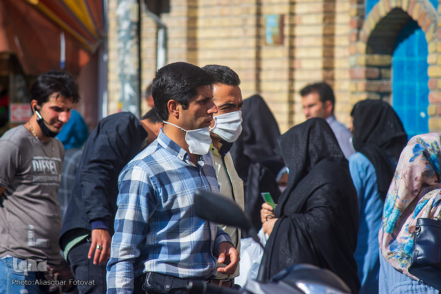 در زمان شیوع کرونا از چه کسانی باید فاصله گرفت