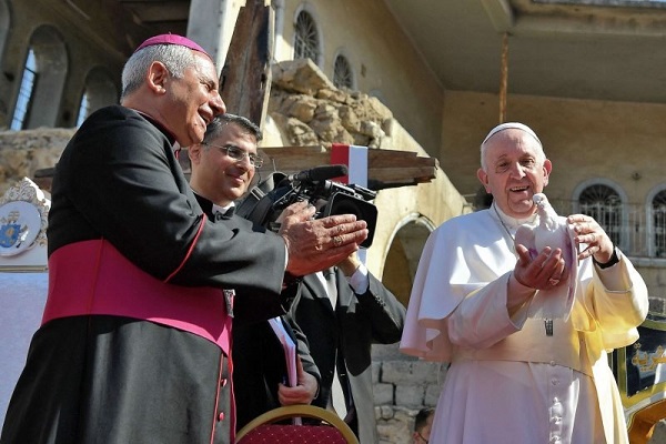 تازههای سفر پاپ به عراق / مخابره جهانی جنایات داعش با تصاویری از ویرانههای موصل + فیلم تازههای سفر پاپ به عراق / مخابره جهانی جنایات داعش با تصاویری از ویرانههای موصل + فیلم