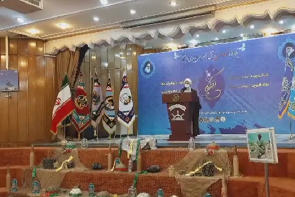 فوری//نخبگان مسئول جلوگیری از تحریف معنوی قرآن هستند/ رتبه نخست نزاجا در نتایج تیمی و دریافت درفش قرآنی