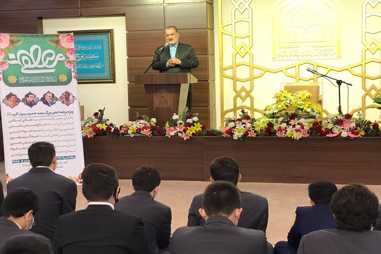 ارسال// محفل انس با قرآن با حضور قاریان بین‌المللی و نوجوان برگزار شد