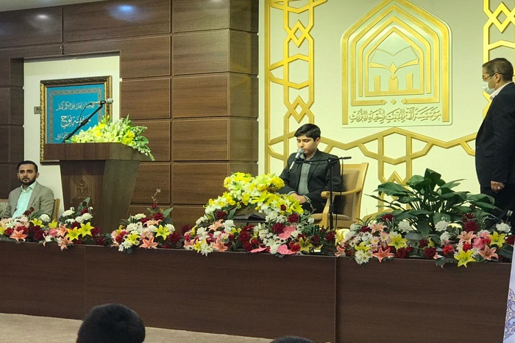 ارسال// محفل انس با قرآن با حضور قاریان بین‌المللی و نوجوان برگزار شد