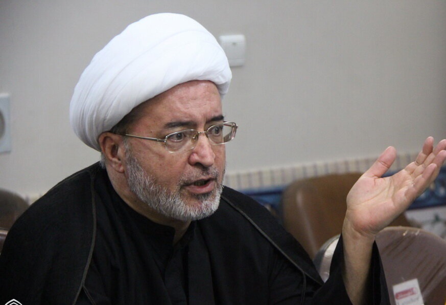 صراحت علامه خسروشاهی در بیان آرا و دفاع از آن ستودنی بود صراحت علامه خسروشاهی در بیان آرا و دفاع از آن ستودنی بود