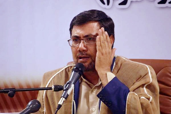 صوت | ترتیل&zwnj;خوانی علی&zwnj;اصغر شعاعی از جزء نهم قرآن + آموزش نغمات