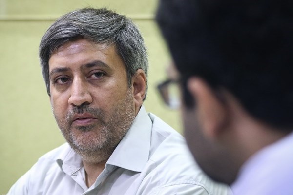 نگرانی&zwnj;های ناشران از قاچاق کتاب/ ناگزیر از ورود به عرصه کتاب&zwnj;های الکترونیک هستیم