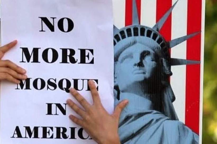 19 سال اسلام&zwnj;هراسی به بهانه تأمین امنیت در مهد تناقض&zwnj;گویی گفتار و رفتار