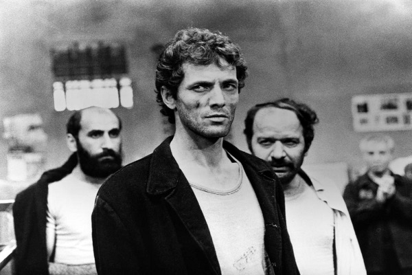 پرده نقرهای برای شکستن دیوار 72 ساله پرده نقرهای برای شکستن دیوار 72 ساله