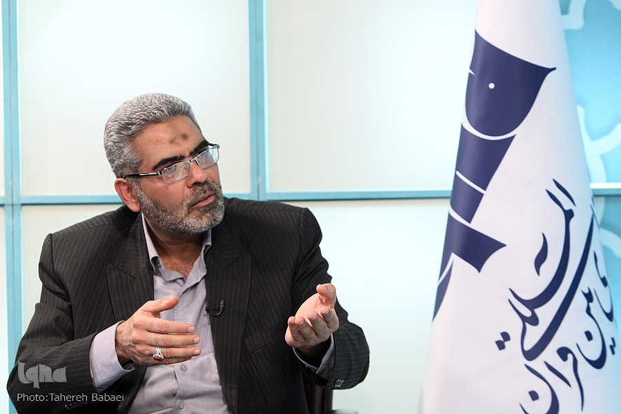 حسین صمصامی سرپرست اسبق وزارت اقتصاد حسین صمصامی سرپرست اسبق وزارت اقتصاد