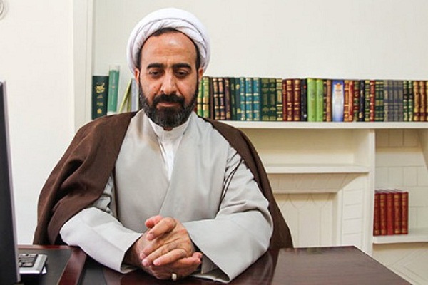 حسن پویا معاون پژوهشی مؤسسه تنظیم و نشر آثار امام خمینی(ره)