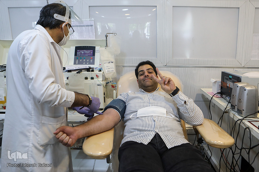 همراهی مجریان رسانه ملی با پویش &laquo;اهدای خون به عشق یک شهید&raquo; / ضرورت حضور آحاد مردم