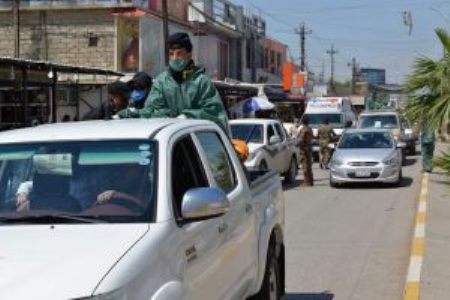 ضدعفونی خیابان های موصل توسط حشد الشعبی +عکس