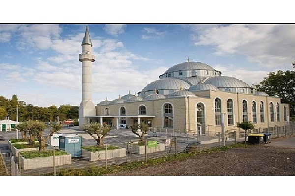 // خطر تعطیلی همیشگی در کمین مساجد آلمان