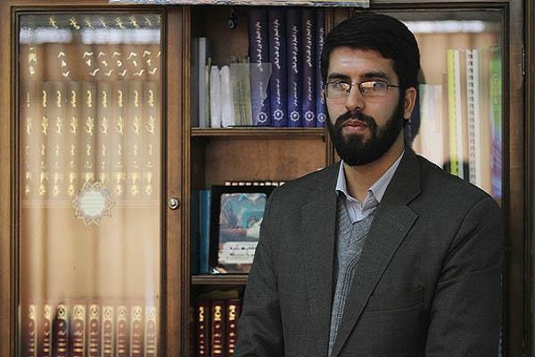 حسین همتی کارشناس مرکز قرآن و عترت وزارت بهداشت 