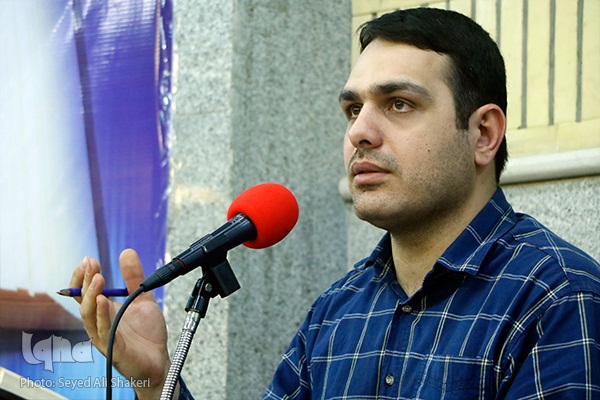 مرکز قرآنی اوقاف تنها به مسابقات فکر نکند