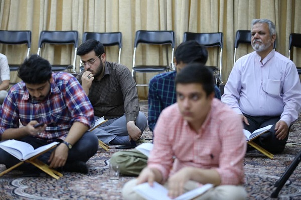 جلسه قرآن &laquo;سعید پرویزی&raquo; و &laquo;علی محرابی&raquo; به روایت تصویر