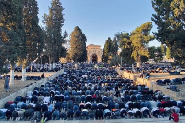 حضور هزاران نمازگزار در نماز عید قربان مسجد الاقصی + عکس