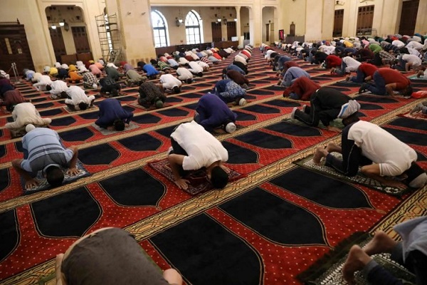 جلوه‌هایی از برپایی نماز عید قربان در جهان