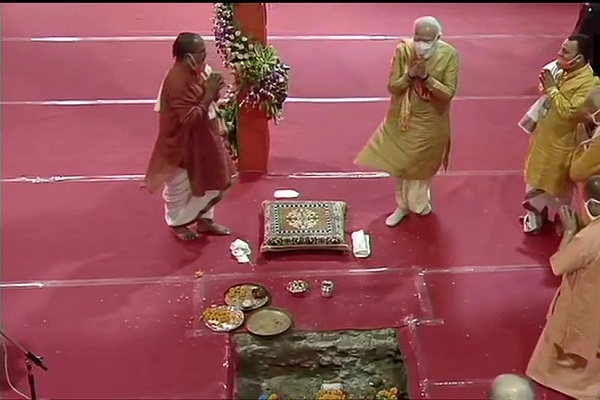 برگزاری مراسم ساخت معبد هندویی در محل مسجد بابری