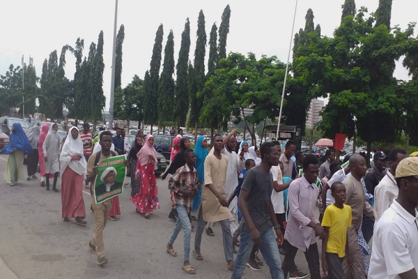تظاهرات هواداران شیخ زکزاکی در پایتخت نیجریه