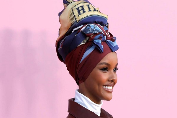 تولید روسری از سوی برند مشهور پوشاک آمریکایی