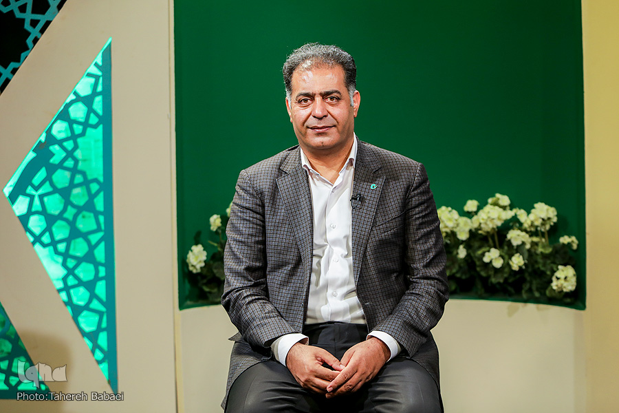 مرتضی اکبری مدیرعامل بانک قرض الحسنه مهر ایران مرتضی اکبری مدیرعامل بانک قرض الحسنه مهر ایران