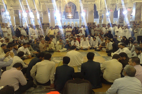 عنایت رهبر انقلاب به عملکرد کاروان قرآنی نور در سال 89 /  شگفتی اساتید عربستانی از تلاوت قراء ایرانی