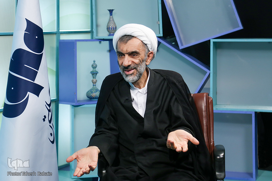 تأثیر ارز‌ش‌های اخلاقی - اسلامی بر نحوه کار، تجارت و توزیع درآمد