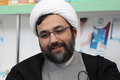 قرآن‌محوری روضه‌های خانگی ظرفیت وجودی افراد را بالا می‌برد / تعریف سطوح متفاوت از عرض ارادت به امام حسین(ع)