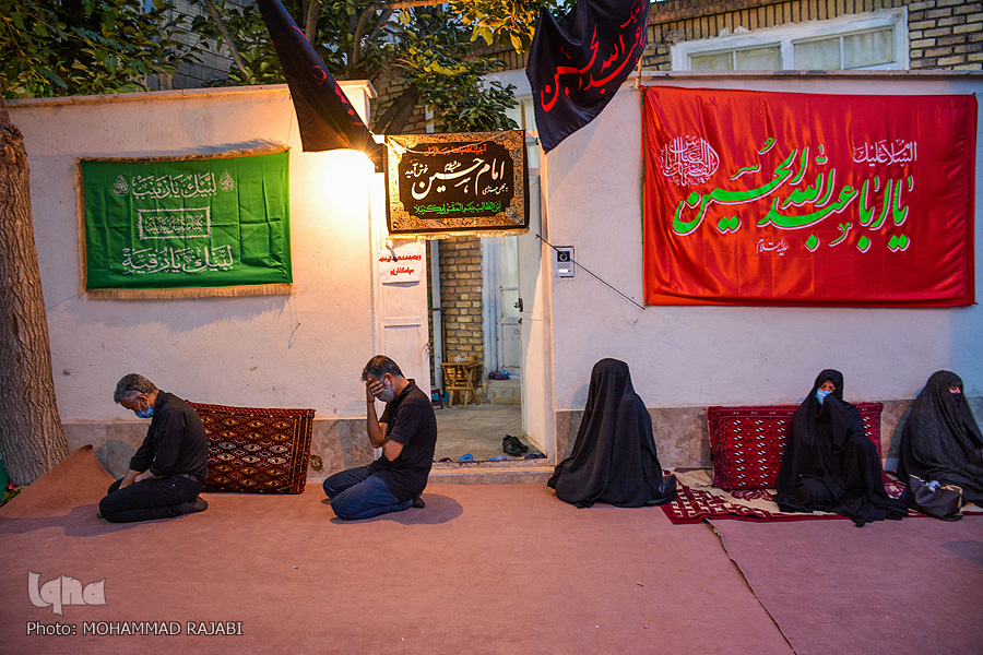 قرآن‌محوری روضه‌های خانگی ظرفیت وجودی افراد را بالا می‌برد / تعریف سطوح متفاوت از عرض ارادت به امام حسین(ع)