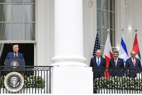 توافق نمایشی به کارگردانی ترامپ بدون ارانه راهحلی برای مساله فلسطین توافق نمایشی به کارگردانی ترامپ بدون ارانه راهحلی برای مساله فلسطین